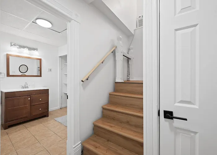 Shadyside, !d Modern And Bright Private Bedroom With Shared Bathroom * Pittsburgh